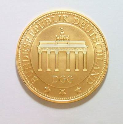 德国勃兰登堡门+鹰徽+州徽 高浮雕精制大镀金章 40MM - 德国勃兰登堡门+鹰徽+州徽 高浮雕精制大镀金章 40MM