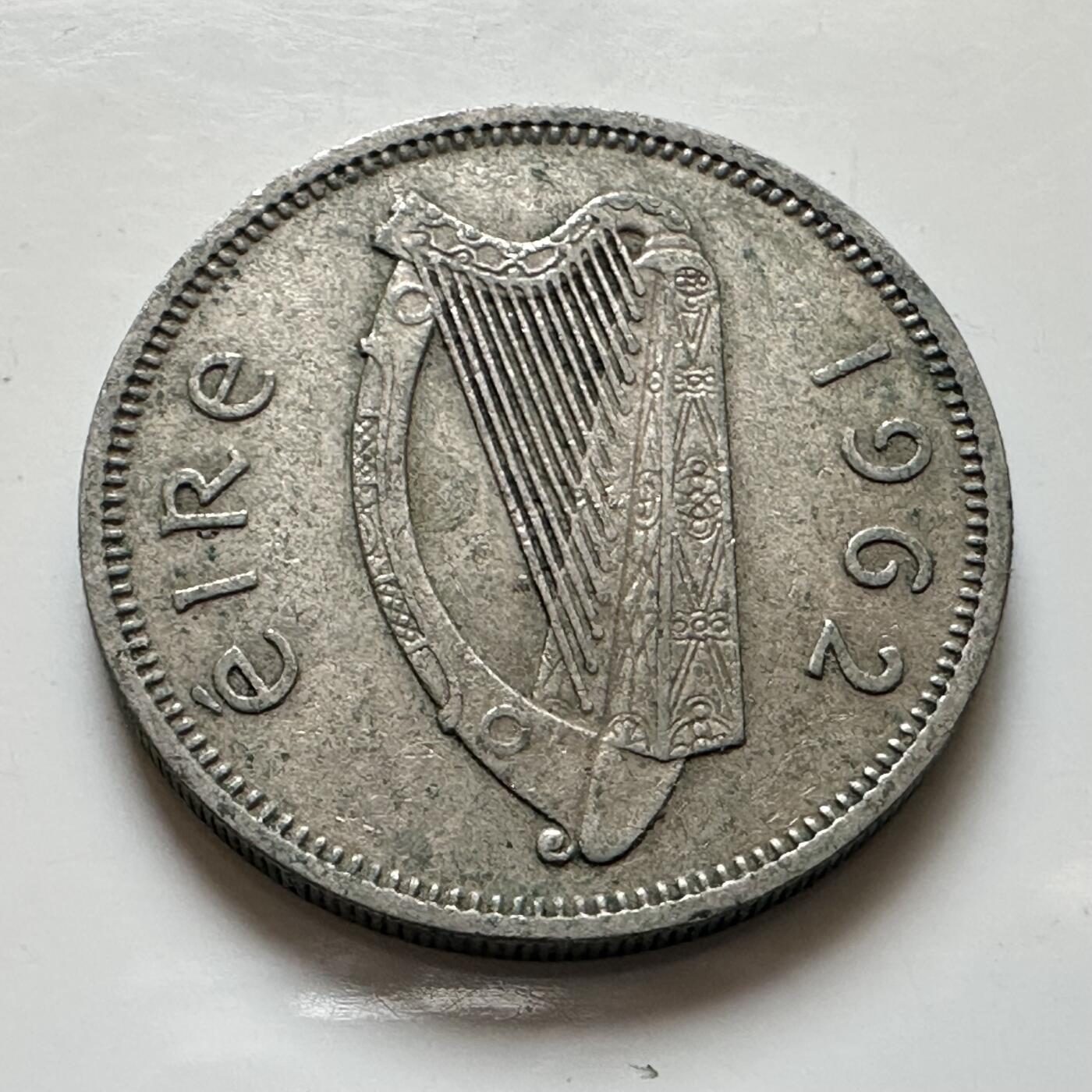 🌹外币初藏🌹🐯2025年第139场  每周二四六晚8️⃣点 接代拍 爱尔兰1962年一先令