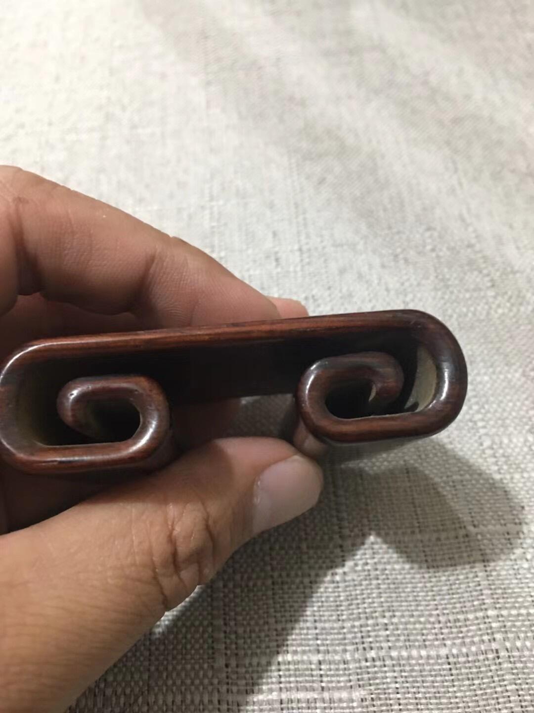 民国下卷红木座，摆设小精品，包浆好，造型漂亮，见图示