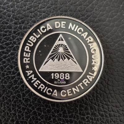 道一币馆币章第一百五十九场 - 尼加拉瓜1988年墨西哥世界杯2000科尔多瓦精制银币  16.6g 825S 5000