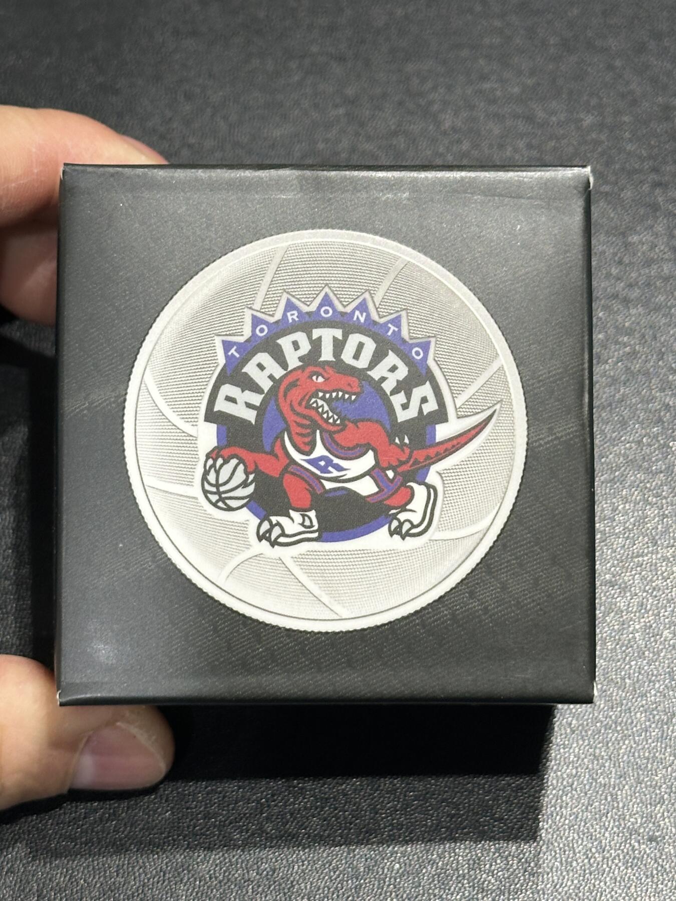 《外钞收藏家》第五百九十二期（精选场）（本平台长期征集拍品、欢迎藏友们联系合作） 加拿大2020年25元1盎司精制彩色银币（多伦多猛龙队成立25周年与2019年首次夺冠纪念，稀少品种）