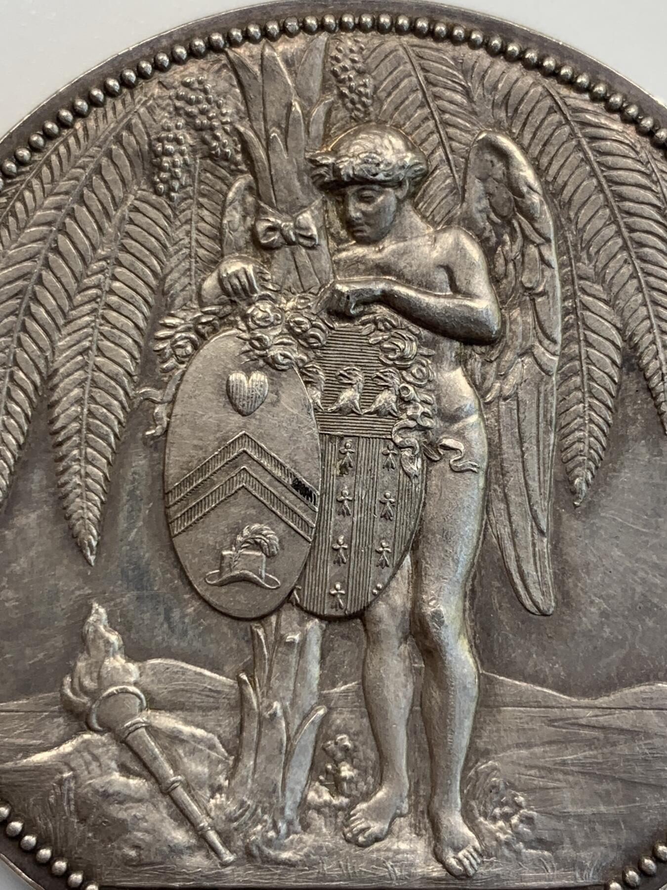 掌中浮雕-藏着的欧洲第045场 NGC MS64 : 1886年银行家查尔斯.弗雷德里克.胡特和弗朗斯.卡罗琳.马歇尔金婚纪念银章，45mm，BHM记录银章仅铸造15枚