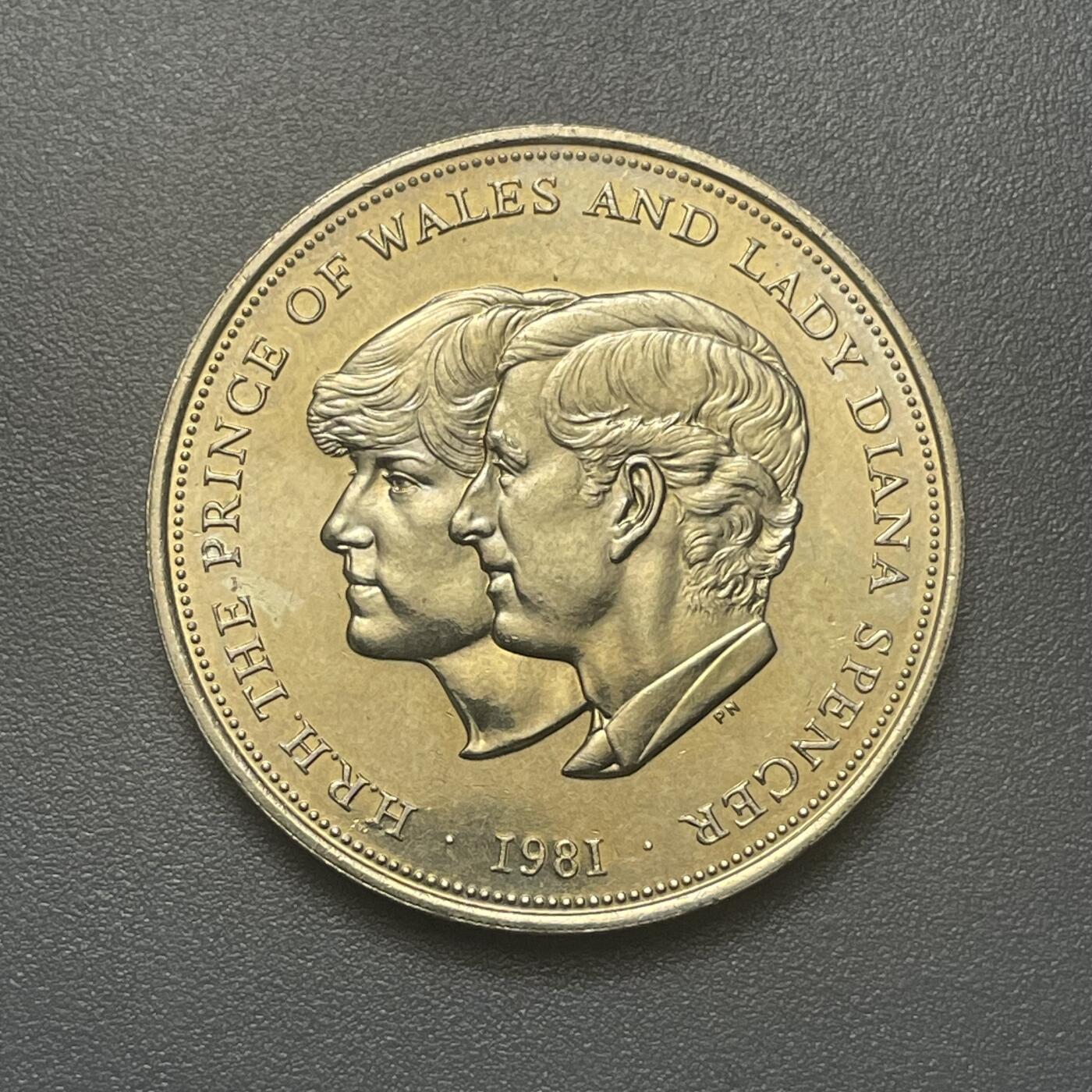 回流1215 英国1981年25便士 查尔斯王子与黛安娜王妃/伊丽莎白女王