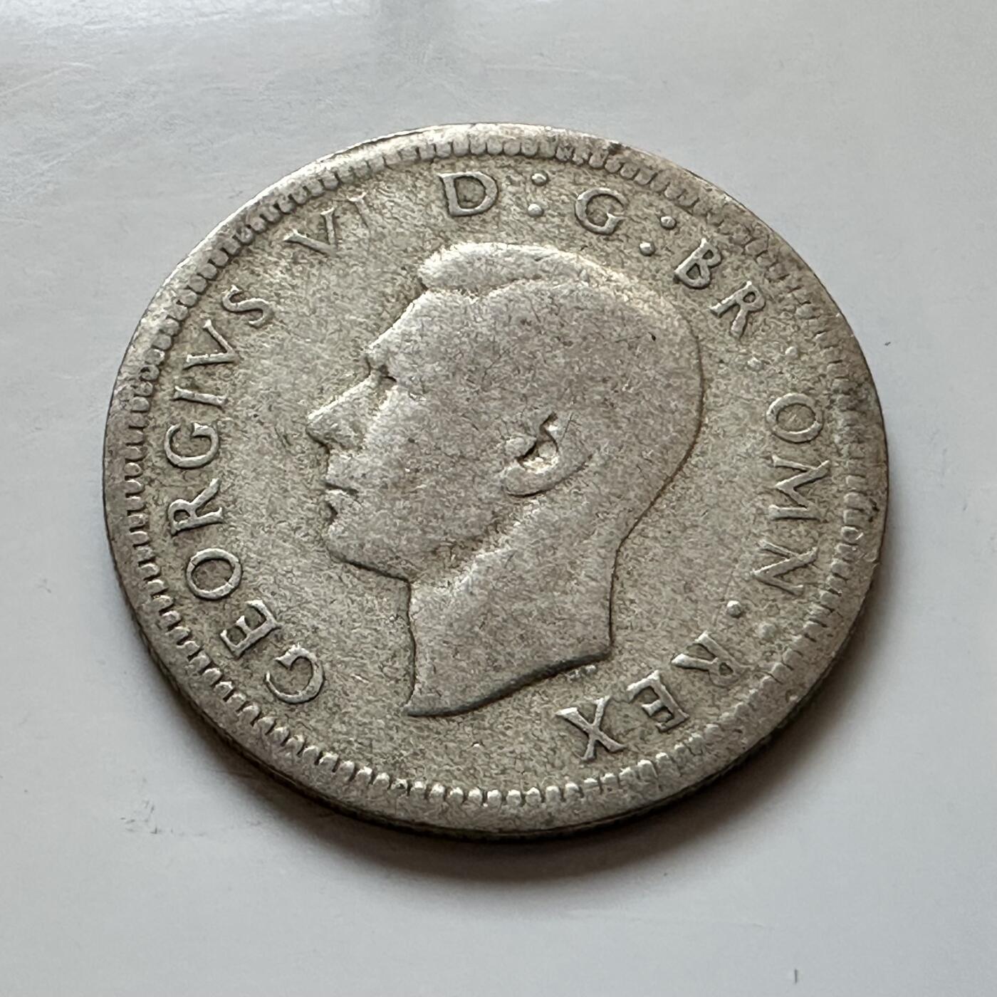 🌹外币初藏🌹🐯2025年第139场  每周二四六晚8️⃣点 接代拍 英国1944年6便士银币 e