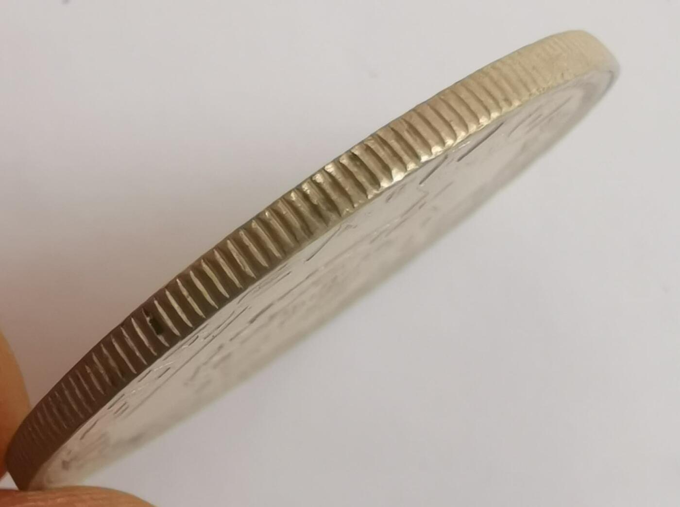 巨藏钱币第七期硬币场12月12号20点开拍 澳门1971年5元10克银币