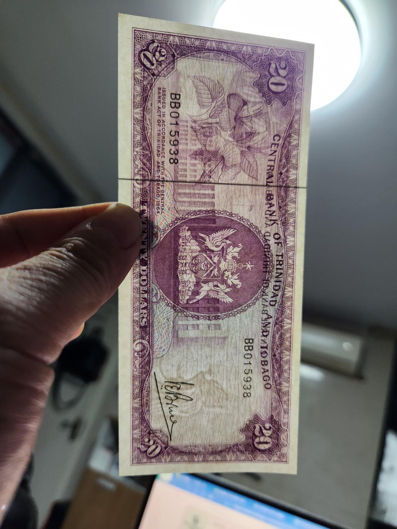 12月10号晚上8点 外国纸币自动截拍第71场 全新UNC 特立尼达和多巴哥 1964年20元 1977年发行