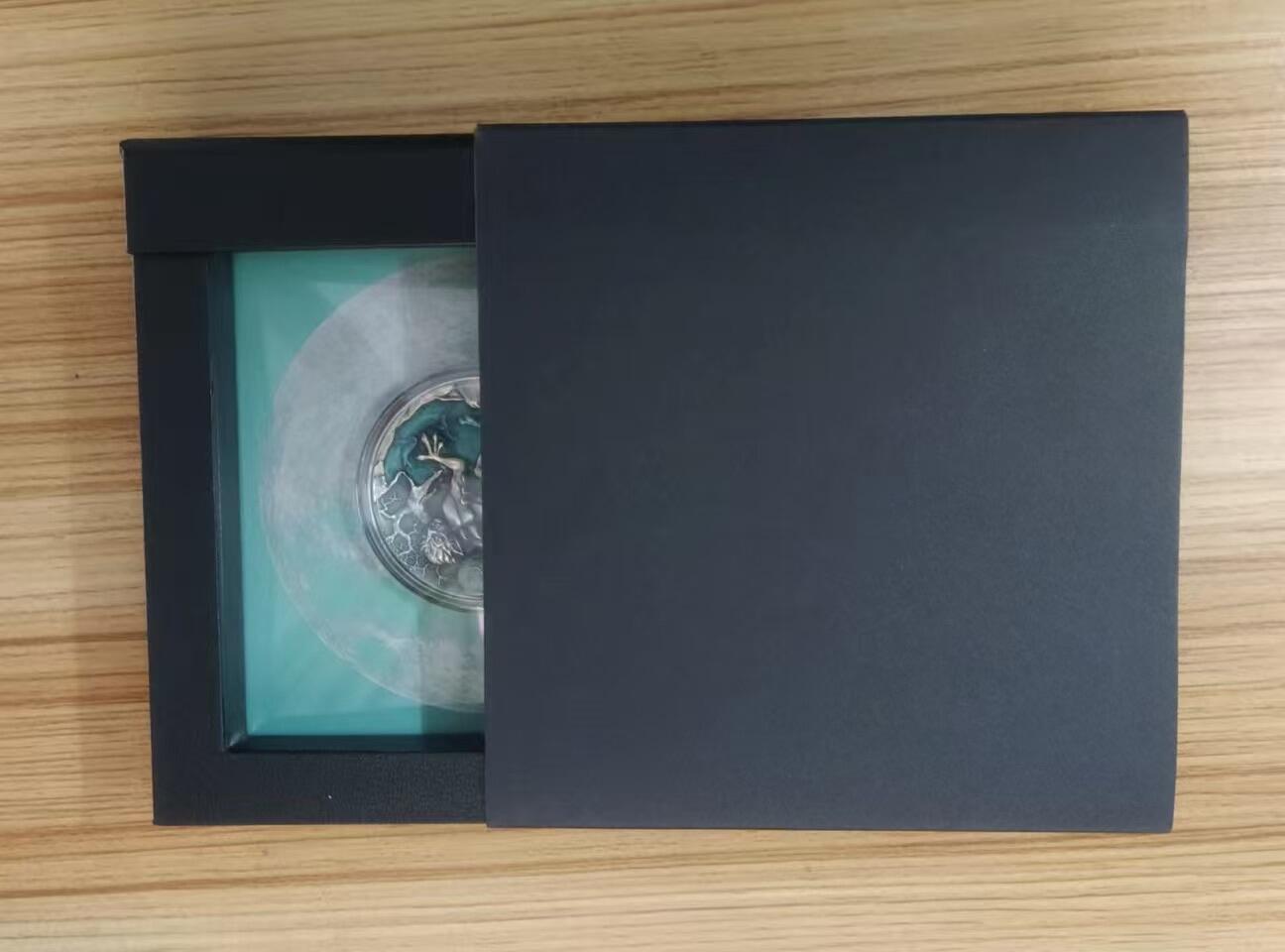 第184期拍卖  【龙头币】纽埃2022年，《巫师3-狂猎》神怪系列(1)-水精灵，2盎司、超高浮雕、仿古、镶嵌彩色树脂、彩色漂亮银币. 盒证全. 龙头币(系列第一枚). 国外售价325美元