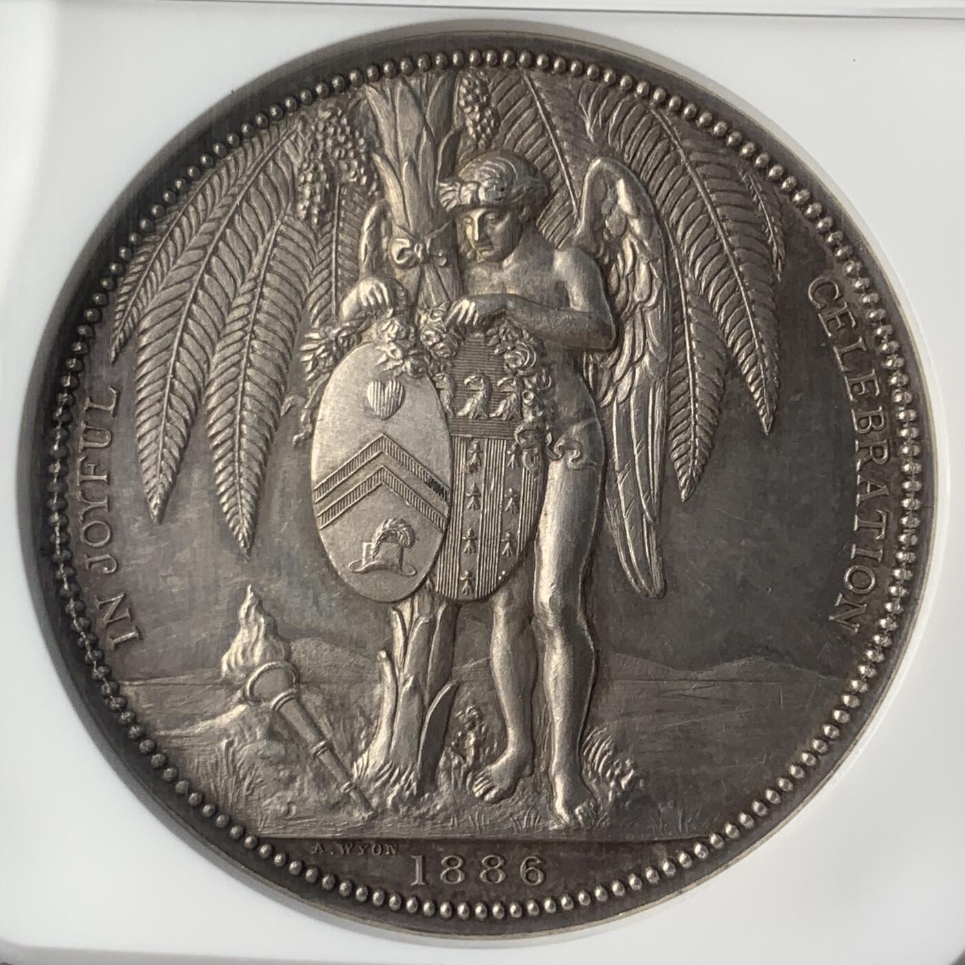 掌中浮雕-藏着的欧洲第045场 NGC MS64 : 1886年银行家查尔斯.弗雷德里克.胡特和弗朗斯.卡罗琳.马歇尔金婚纪念银章，45mm，BHM记录银章仅铸造15枚