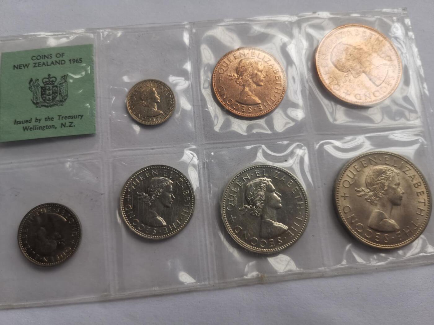 巨藏钱币第七期硬币场12月12号20点开拍 新西兰1965年7枚套12精制末版原封