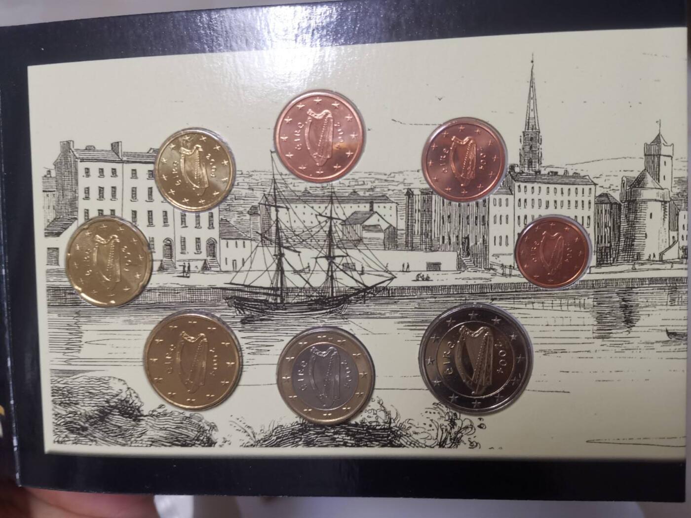 巨藏钱币第七期硬币场12月12号20点开拍 爱尔兰2004年O元套币官方原册