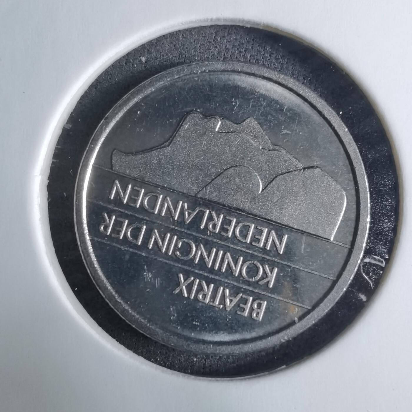 沼泽如烟--第926场 荷兰1996年25分