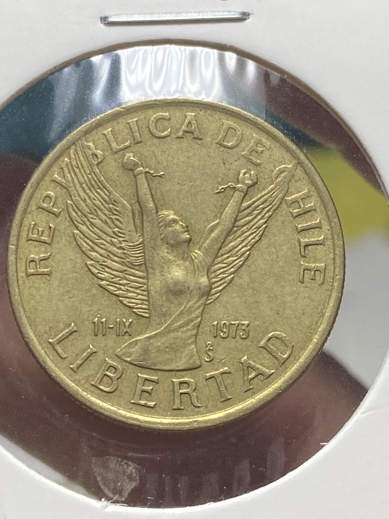 2025年第一百三十五场(总第一百六十一场）外国好品纸夹散币场(免佣金) 智利🇨🇱1981年10比索(宽日期，窄边框版，首发年)