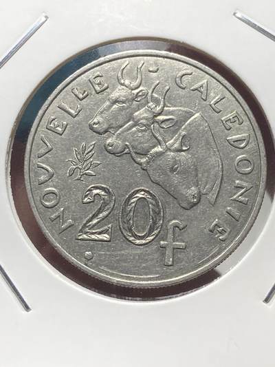 2025年第一百三十五场(总第一百六十一场）外国好品纸夹散币场(免佣金) - 法属新喀里多尼亚🇳🇨2007年20法郎