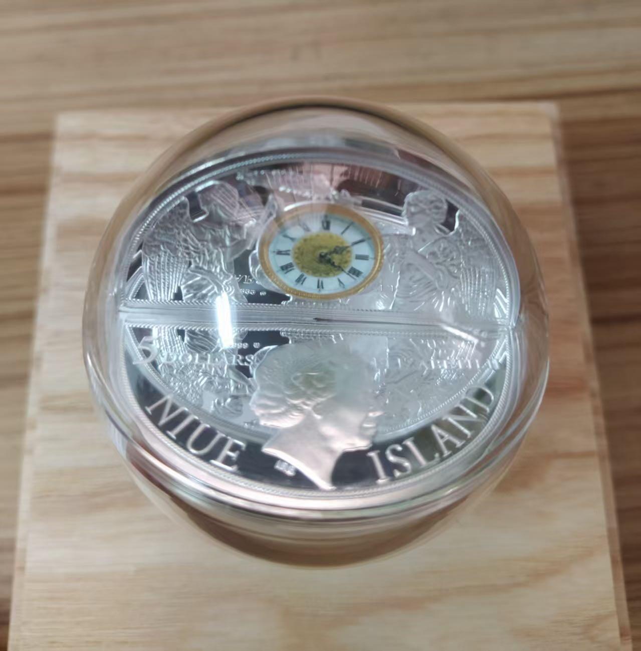 第184期拍卖 【高端奢华版本】纽埃2022年，泰坦尼克号，2盎司球形,镶嵌2颗钻石,3D立体镶嵌,加大(直径50mm),仿古,激光镭射磨砂,microprint尖端技术,镀金,彩色精制纪念银币. 盒证全. 超级漂亮美丽无敌可爱银币. 原价860+美元