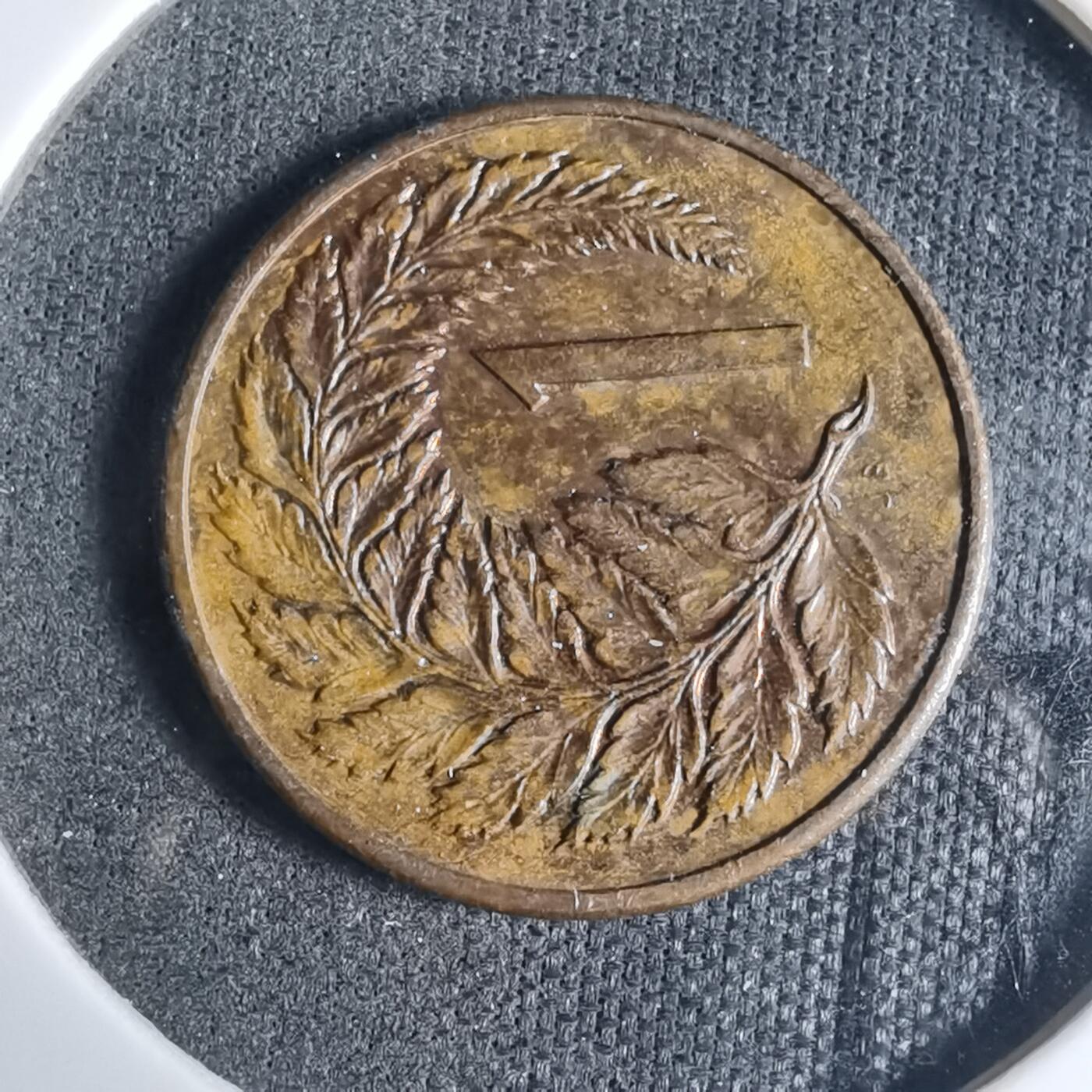 沼泽如烟--第927场 新西兰1985年一分