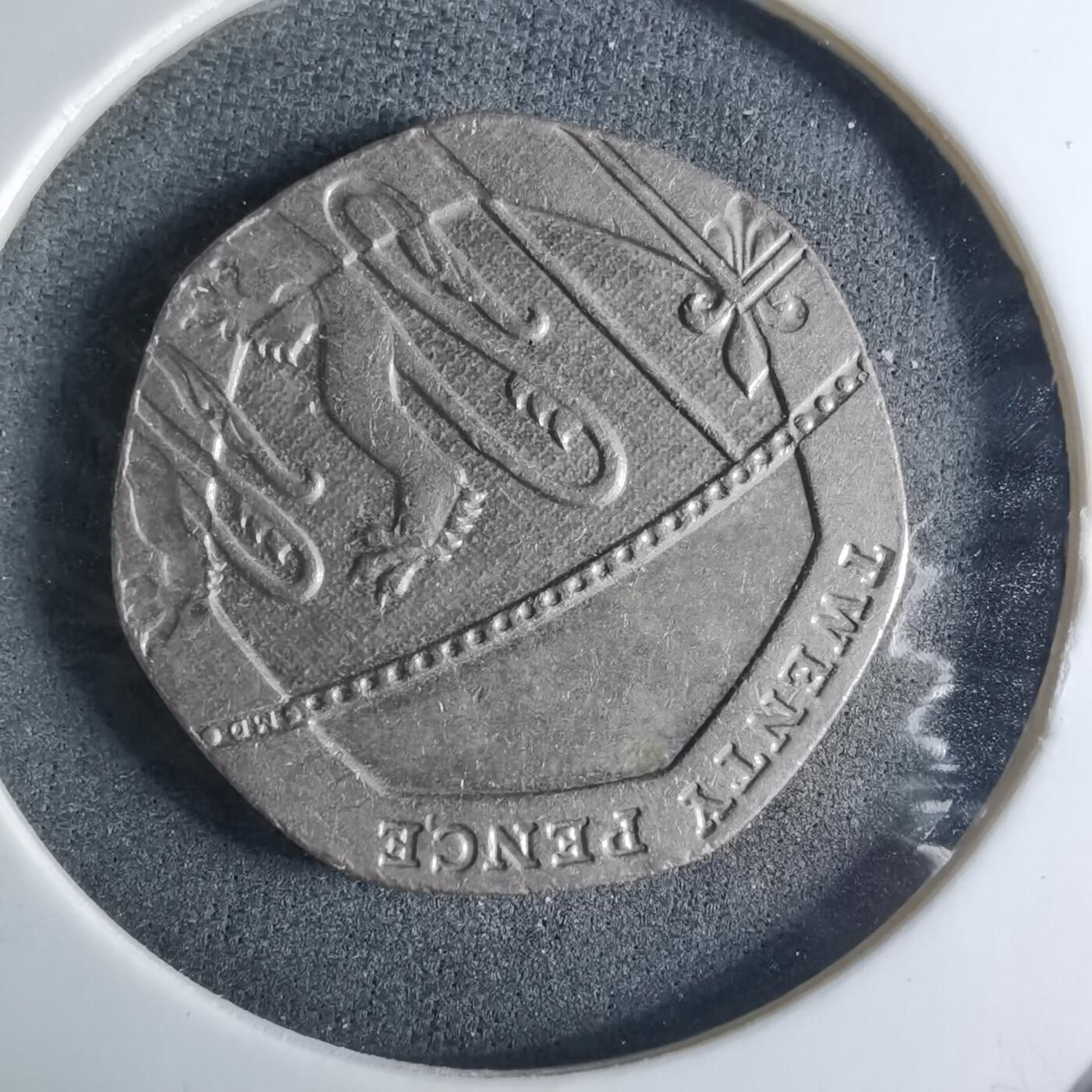 沼泽如烟--第926场 英国2015年20便士