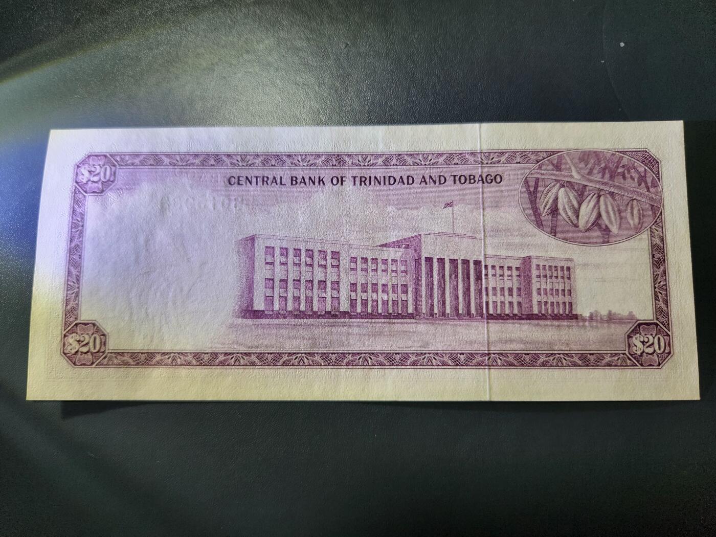 12月10号晚上8点 外国纸币自动截拍第71场 全新UNC 特立尼达和多巴哥 1964年20元 1977年发行