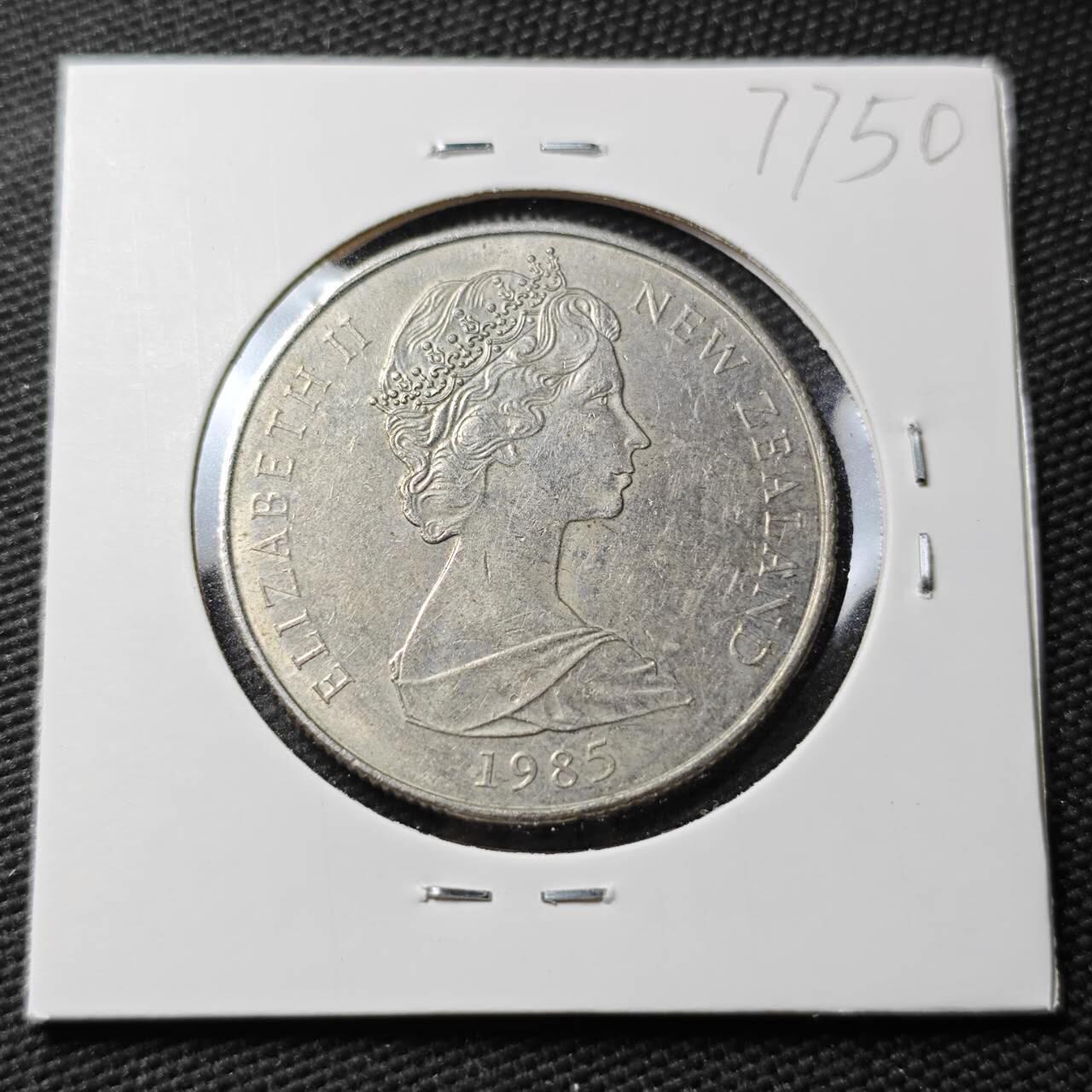 KK钱币收藏小铺 第377期  2月预留时间 周末发货  1985新西兰50分 加拿大代铸 浅雕版