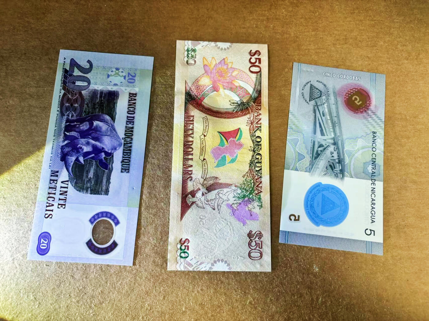 【Blue Auction】世界纸币精拍第760期——18级TOP拍卖/信誉/品质/专业/高效💫 【一组5张 含AA冠】多国纸币一组 全新UNC