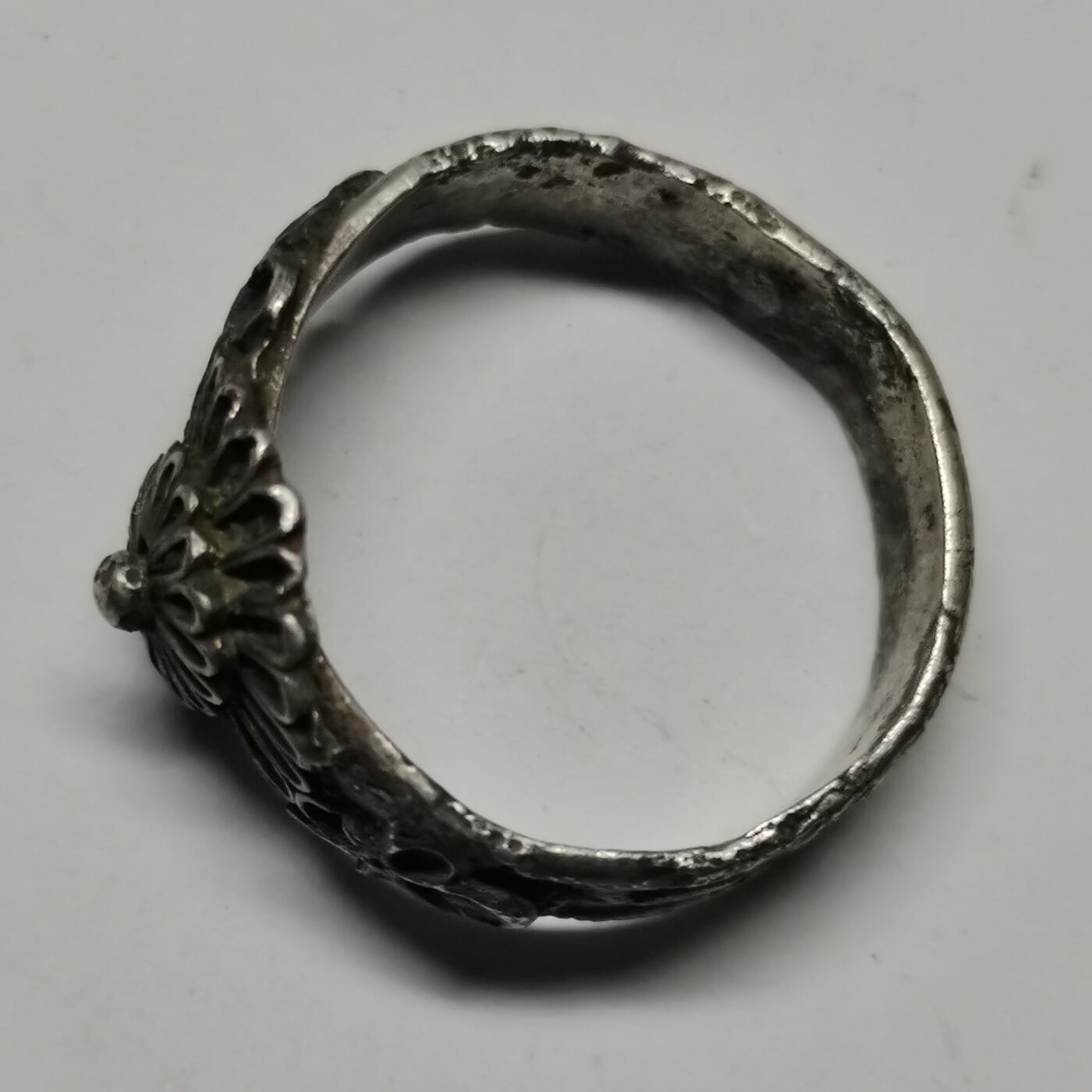 藏珍品阁杂件专场87期 清代老银戒指双层叠花