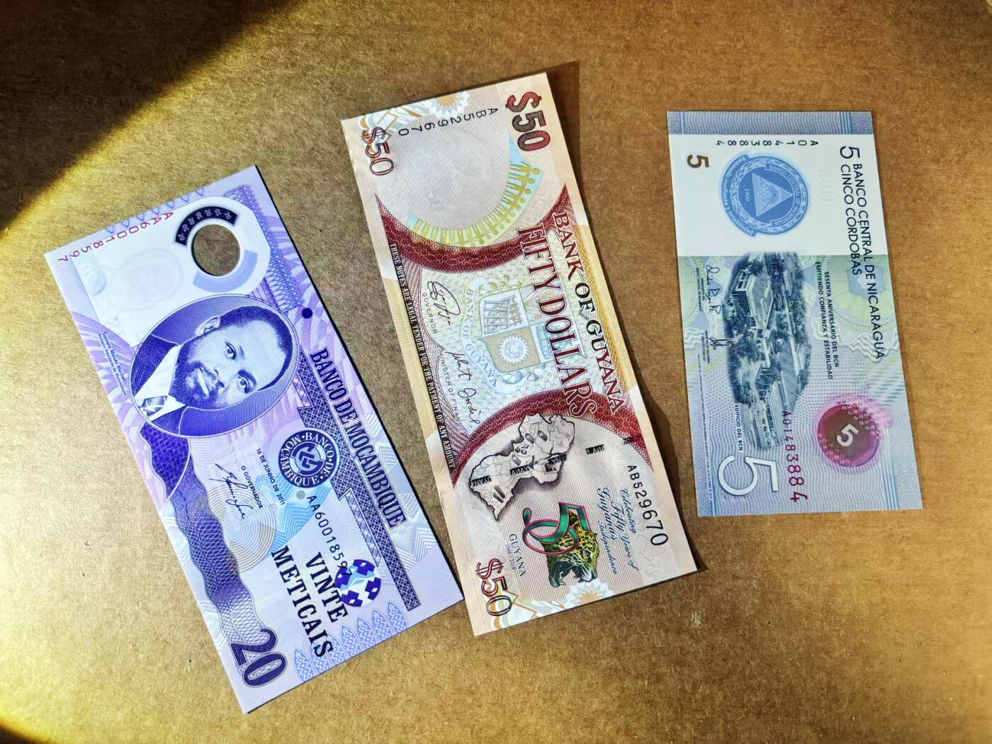 【Blue Auction】世界纸币精拍第760期——18级TOP拍卖/信誉/品质/专业/高效💫 【一组5张 含AA冠】多国纸币一组 全新UNC