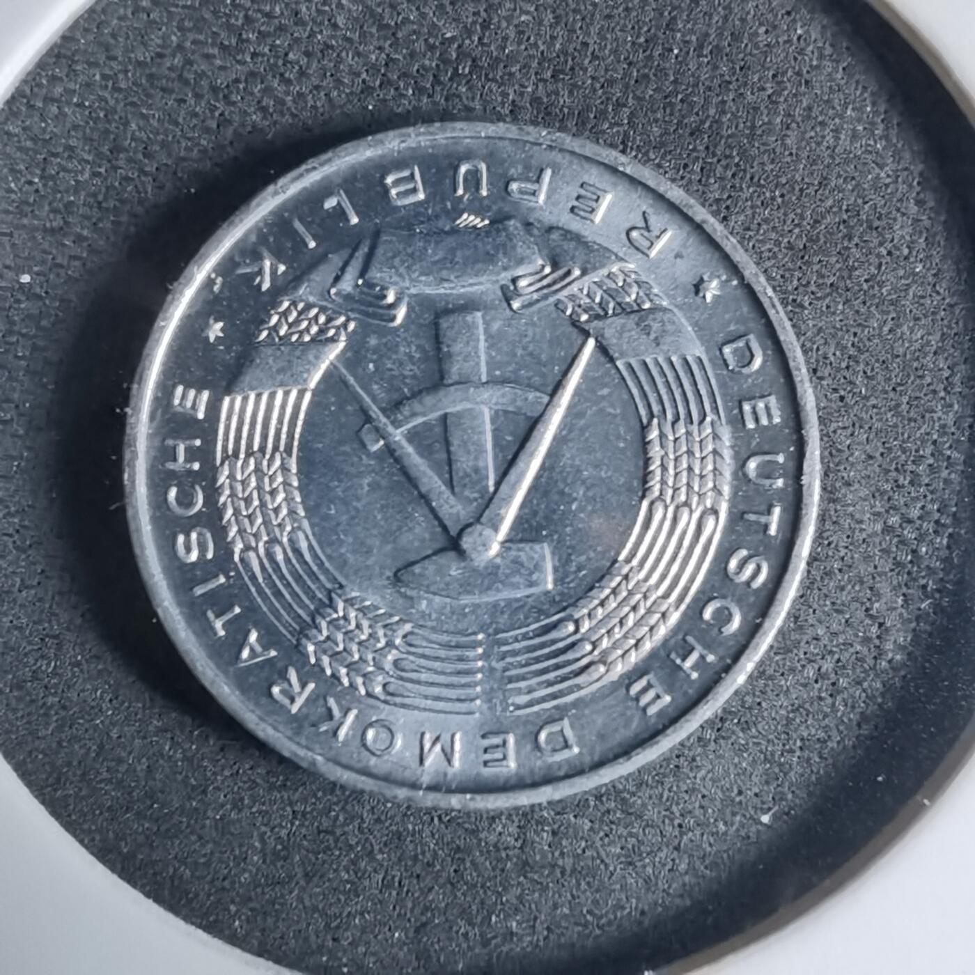 沼泽如烟--第927场 东德1968年1芬尼