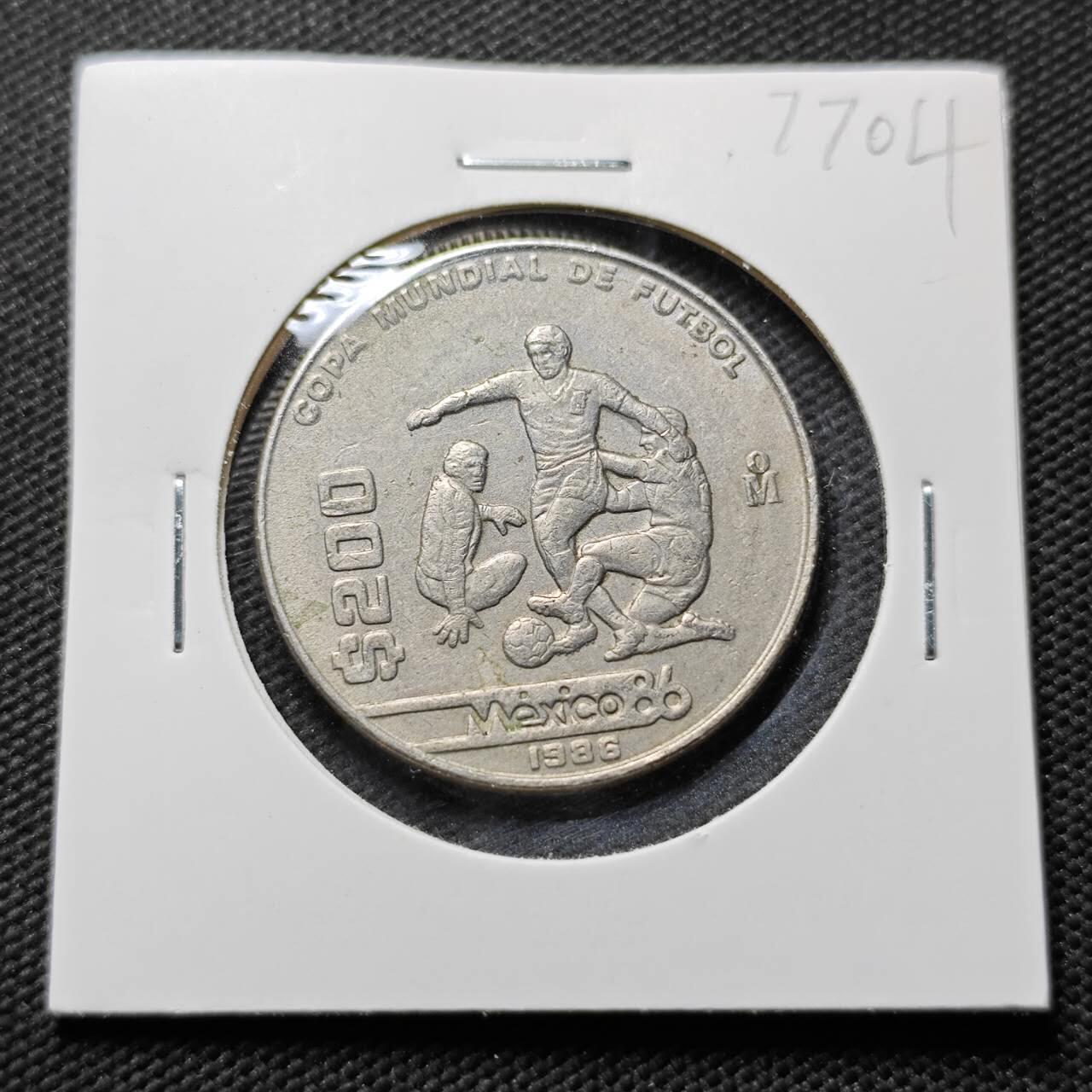 KK钱币收藏小铺 第377期  2月预留时间 周末发货  1986墨西哥200比索纪念币 世界杯纪念币