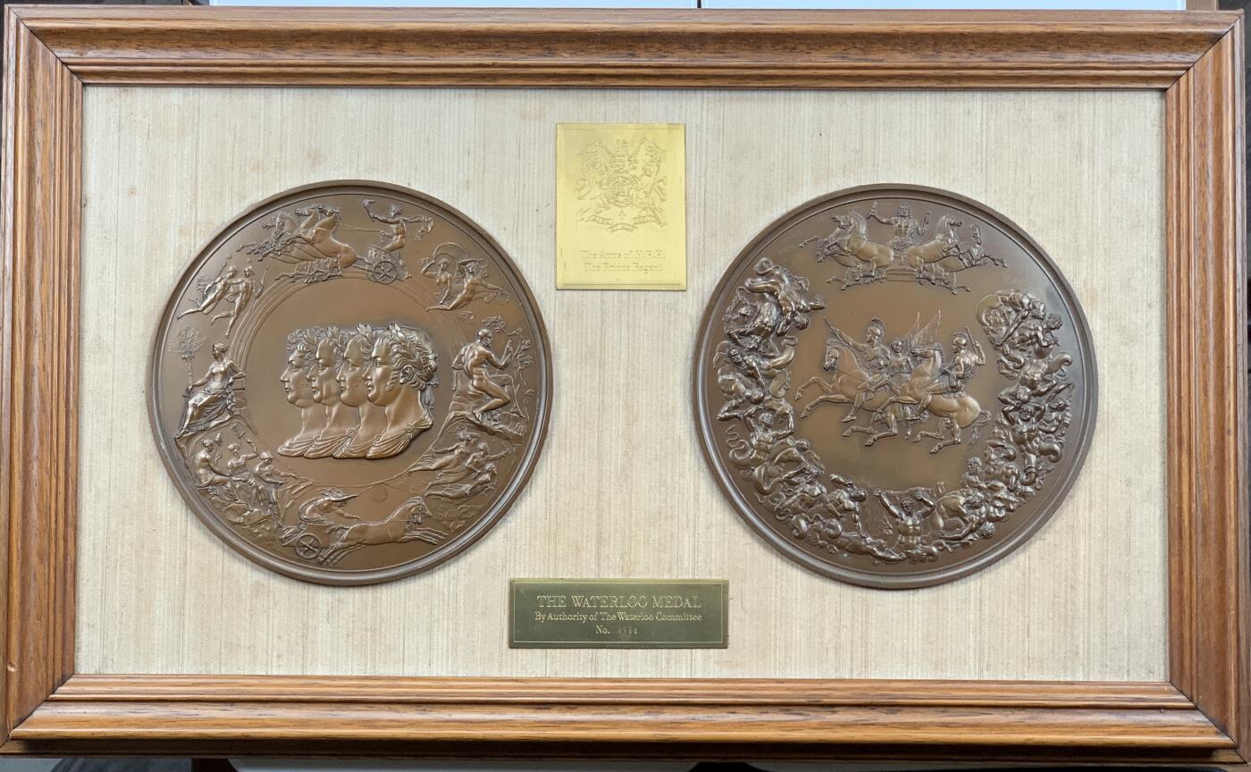 掌中浮雕-藏着的欧洲第045场 1975年英国滑铁卢战役铜章，限量版(1158#)，130mm，外框尺寸 40.5厘米*24.5厘米，发行量5000枚
