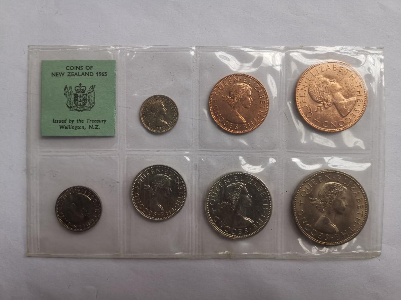 巨藏钱币第七期硬币场12月12号20点开拍 新西兰1965年7枚套12精制末版原封