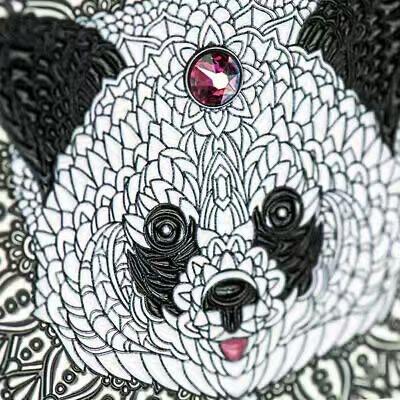 第184期拍卖  纽埃2021, 曼陀罗黄金对称系列-中国大熊猫, 2盎司高浮雕仿古、加大(直径达55mm)镶嵌彩虹施华洛世奇彩色银币. 盒证全.热门系列, 唯一中国元素漂亮银币.(国外售价302美元)