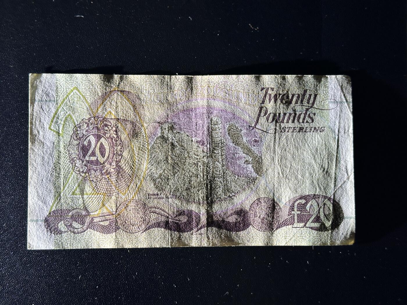 《外钞收藏家》第五百九十二期（精选场）（本平台长期征集拍品、欢迎藏友们联系合作） 2007年北爱尔兰第一信托银行20镑 非全新 品相如图