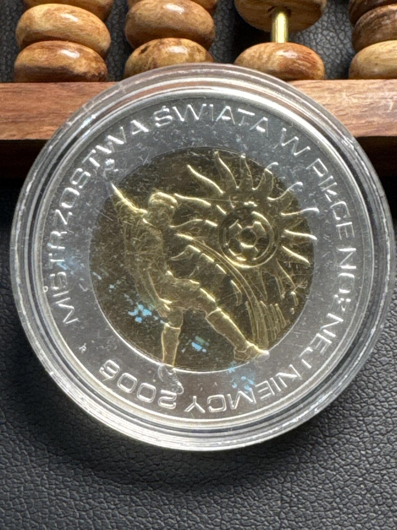 ❤️【币观天下】❤️ 第334期钱币拍卖- 2025.12.12周五晚上6点半场-长期征集拍品 波兰2006年世界杯精制银币，925银，14.14克