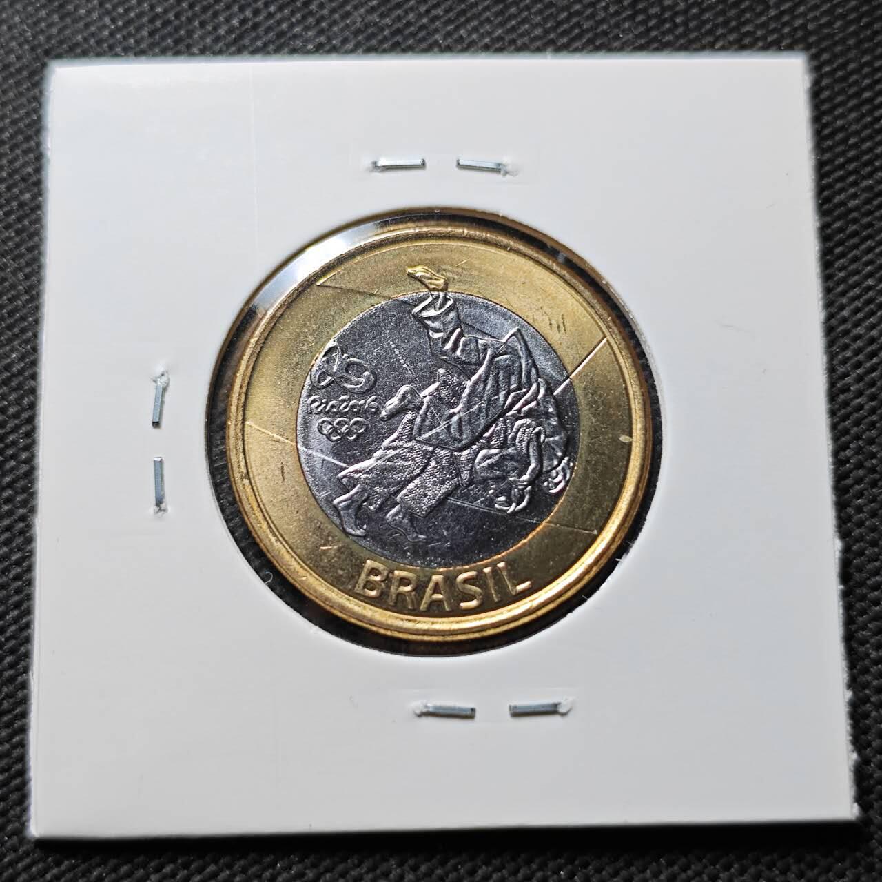 KK钱币收藏小铺 第376期  2月预留时间 周末发货  巴西1瑞尔双色币纪念币好品