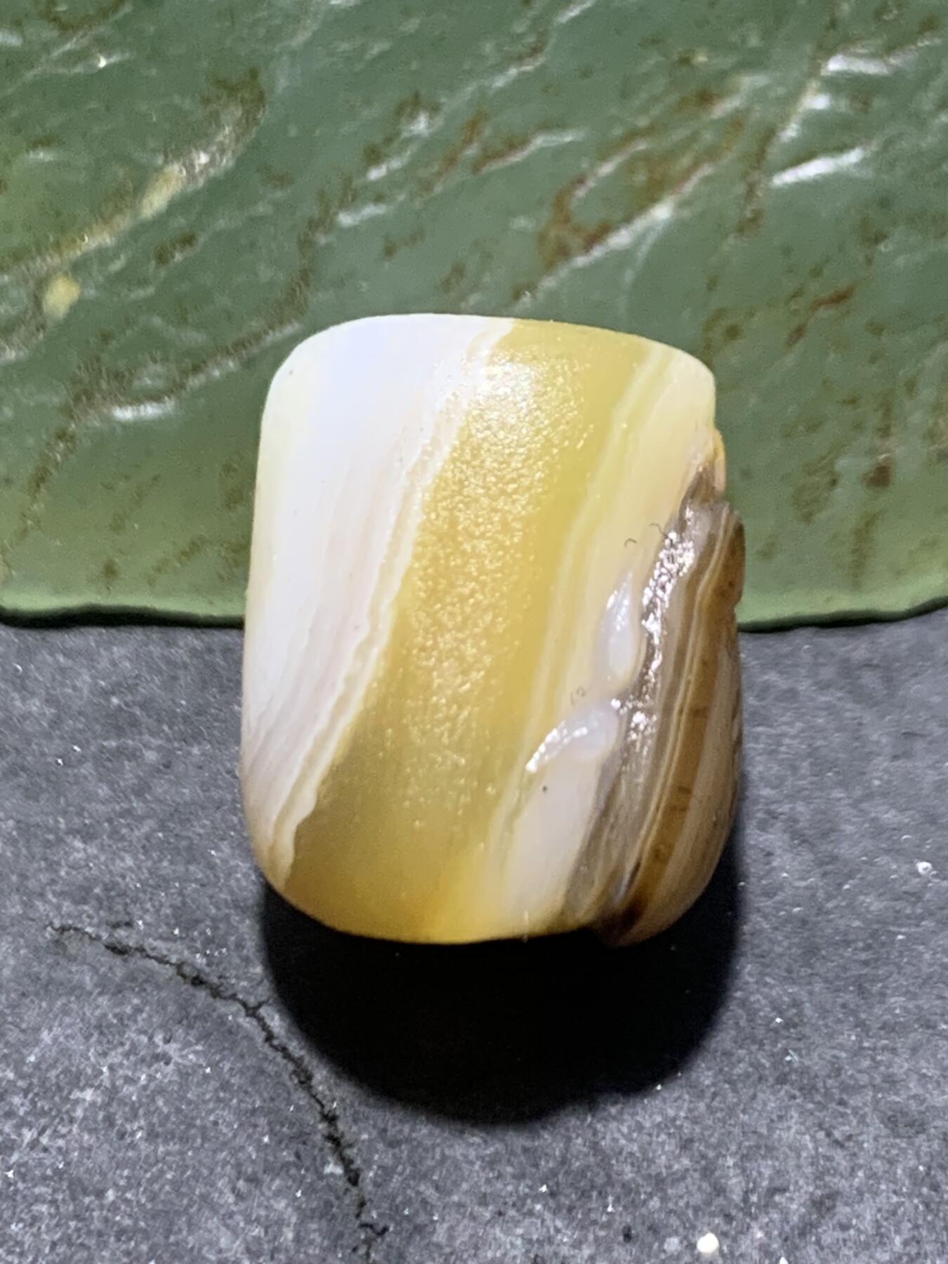 精美亚光高玉化海洋玉髓手工俏色巧雕甲壳虫直桶，桶珠一个！