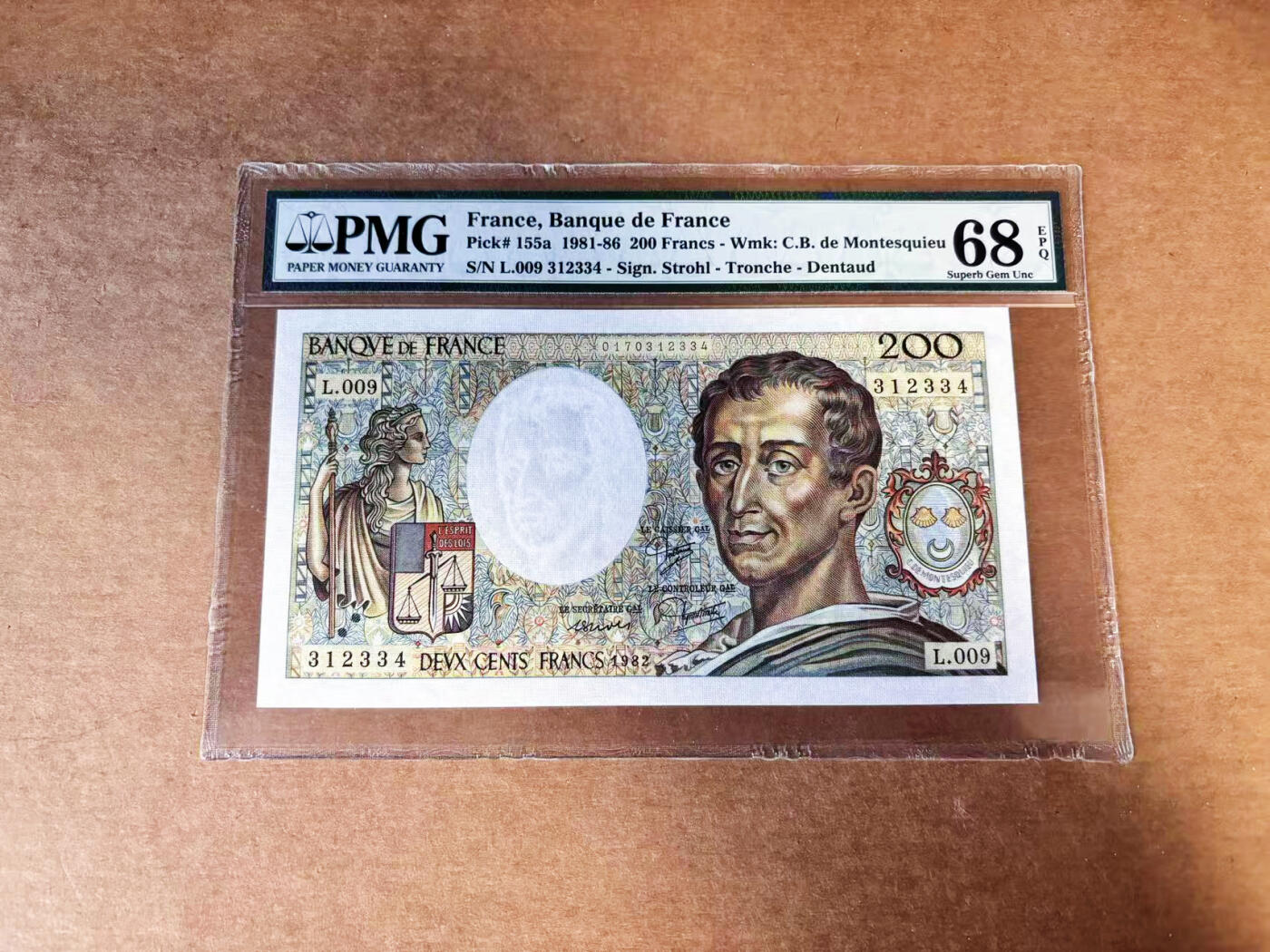 【Blue Auction】世界纸币精拍第760期——18级TOP拍卖/信誉/品质/专业/高效💫 【a版】法国 1982年200法郎 孟德斯鸠 PMG68EPQ 高分 老壳