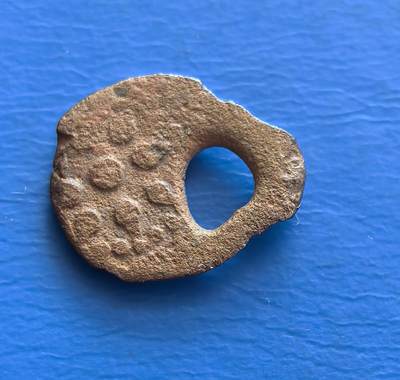 外国优质老铜币高银银币，周六九点倒数截拍，满百包邮，持续收拍 - 古代环形打制币（可能是印度或东南亚地区的早期货币 ），直径13.6mm