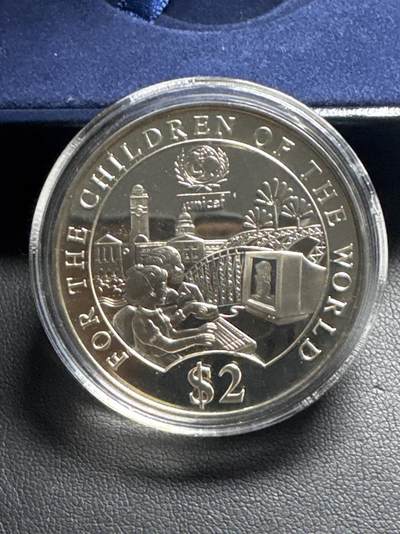 ❤️【币观天下】❤️ 第334期钱币拍卖- 2025.12.12周五晚上6点半场-长期征集拍品 - 新加坡1997年联合国儿童基金会精制纪念银币盒证齐全