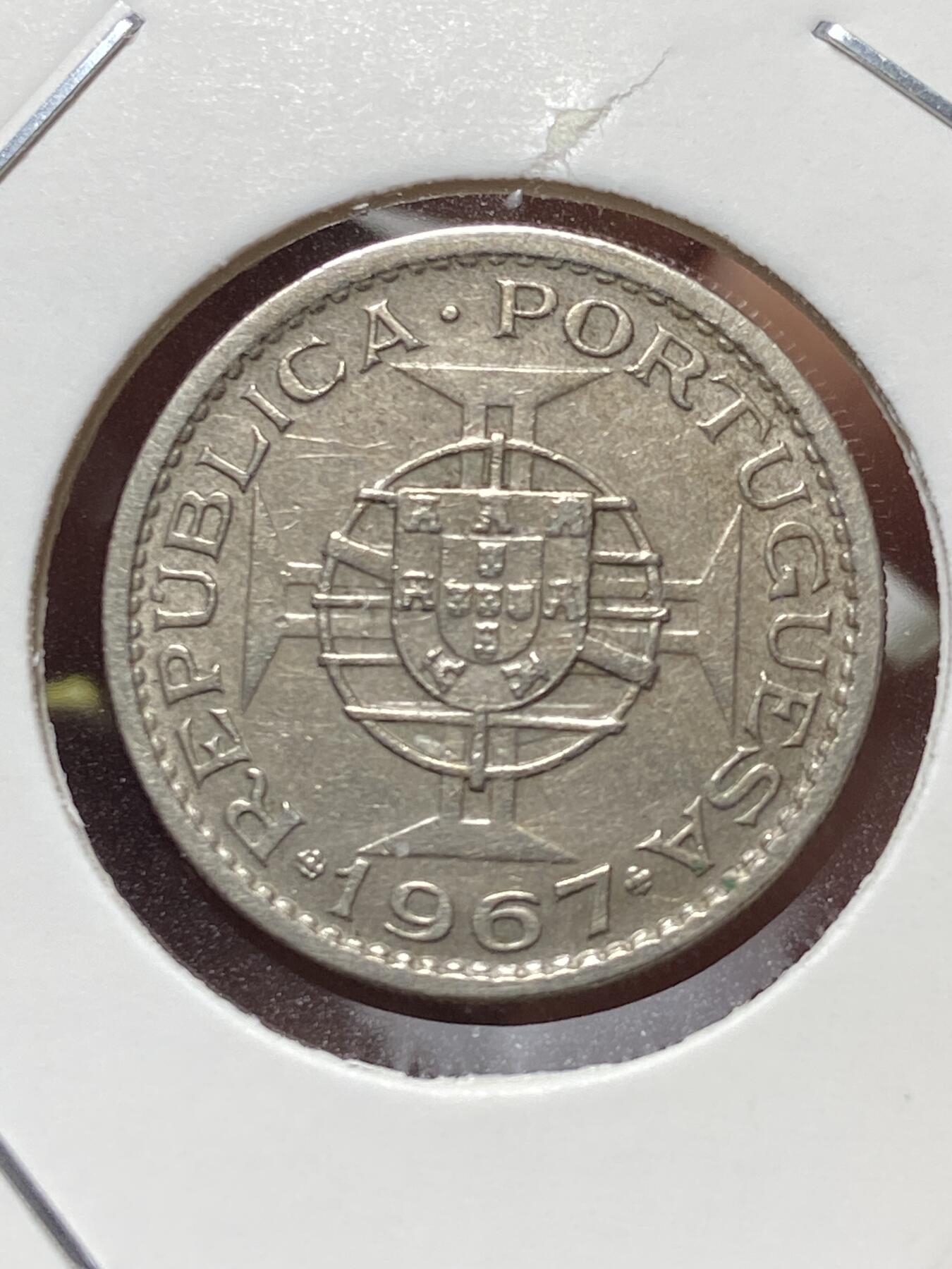 2025年第一百三十五场(总第一百六十一场）外国好品纸夹散币场(免佣金) 葡属安哥拉1967年2.5埃斯库多(葡萄牙海外省时期)