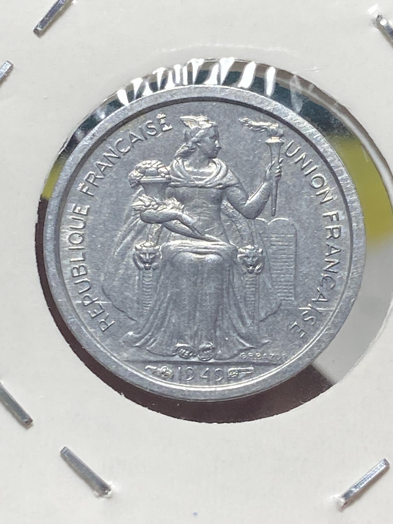 2025年第一百三十五场(总第一百六十一场）外国好品纸夹散币场(免佣金) 法属新喀里多尼亚🇳🇨1949单年份50分(第一套流通硬币)