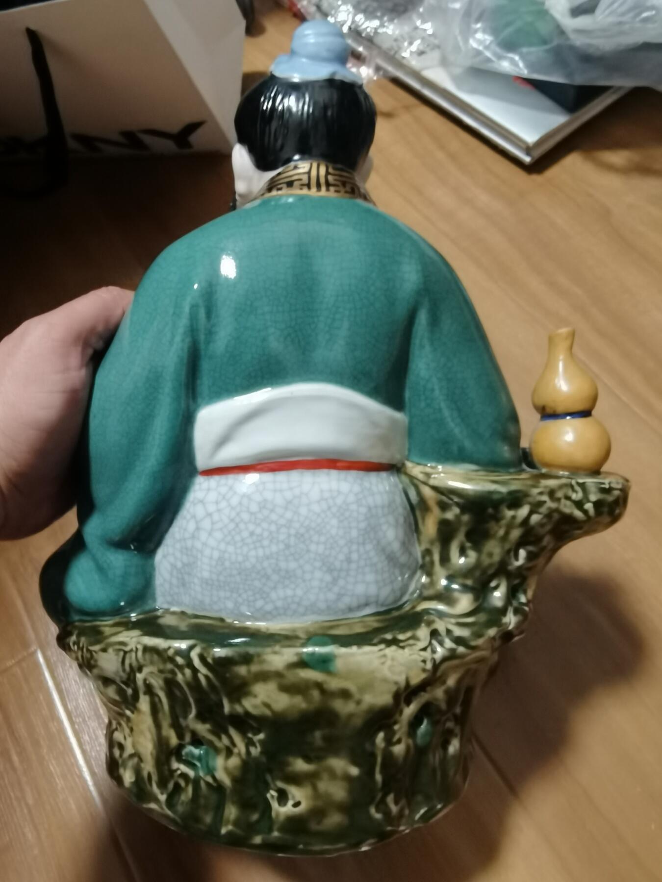 何水根华佗景德镇早期粉彩瓷像摆件