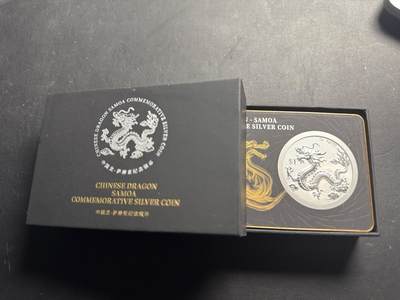 ❤️【币观天下】❤️ 第334期钱币拍卖- 2025.12.12周五晚上6点半场-长期征集拍品 - 萨摩亚2025年中国龙精制银锌合金双金属纪念币黑卡装帧币