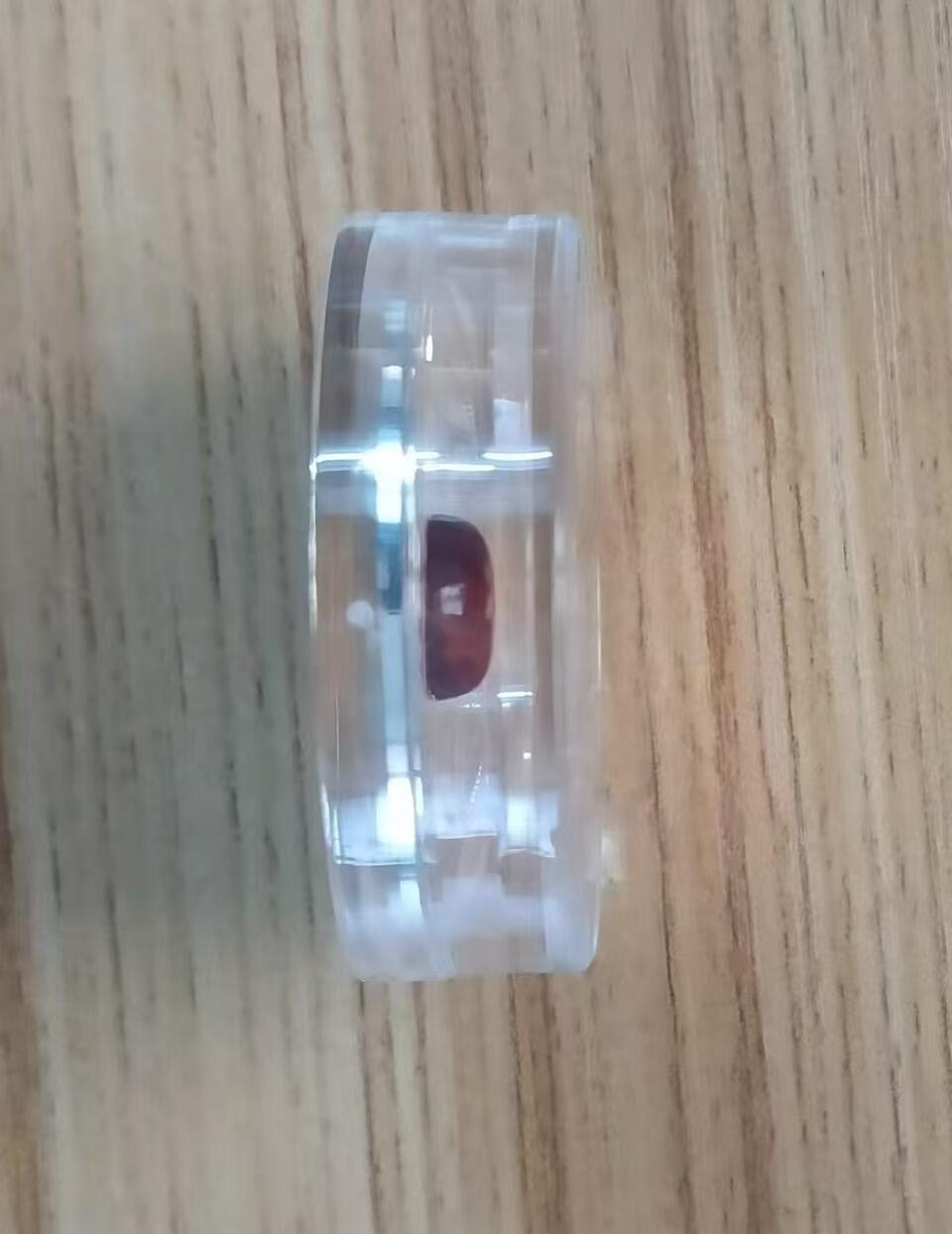 ❤️【币观天下】❤️ 第334期钱币拍卖- 2025.12.12周五晚上6点半场-长期征集拍品 纽埃2011年，琥珀之路系列-埃尔布隆格(波兰). 镶嵌3D立体大颗粒琥珀、精制纪念银币. 盒证全. 实物更漂亮. 国外售价129美元