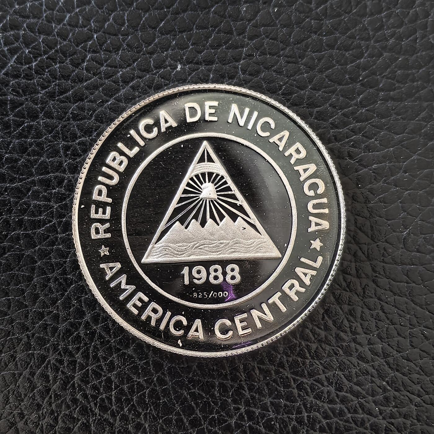 道一币馆币章第一百五十九场 尼加拉瓜1988年汉城奥运会50科尔多瓦精制银币 16.6g 825S 10000