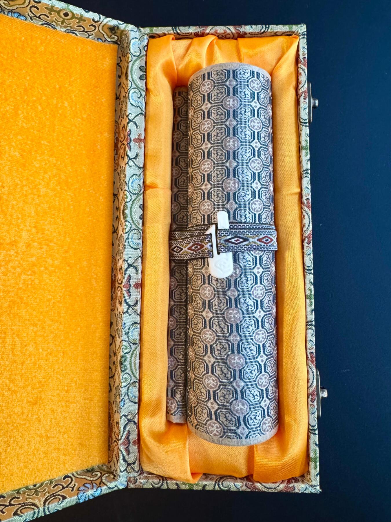 NO.17 好又多金牌大场，新店点关注不迷路！每周一站式配齐，方便凑单！（周6晚8点截拍，卖家送拍0抽成！） 【卷轴含礼盒】戴敦邦艺术馆—戴敦邦绘《醉翁亭记》超长卷轴（200*3580mm，艺术级微喷）