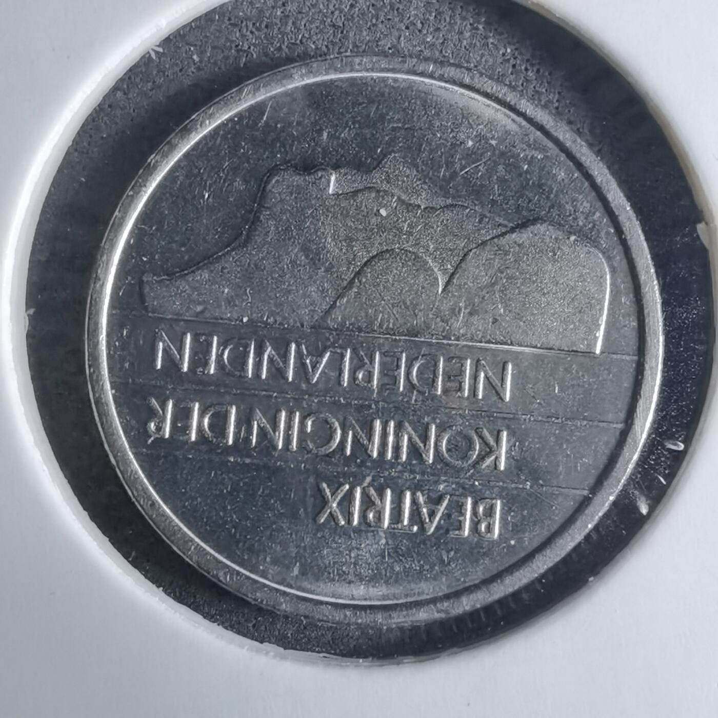 沼泽如烟--第926场 荷兰1995年25分