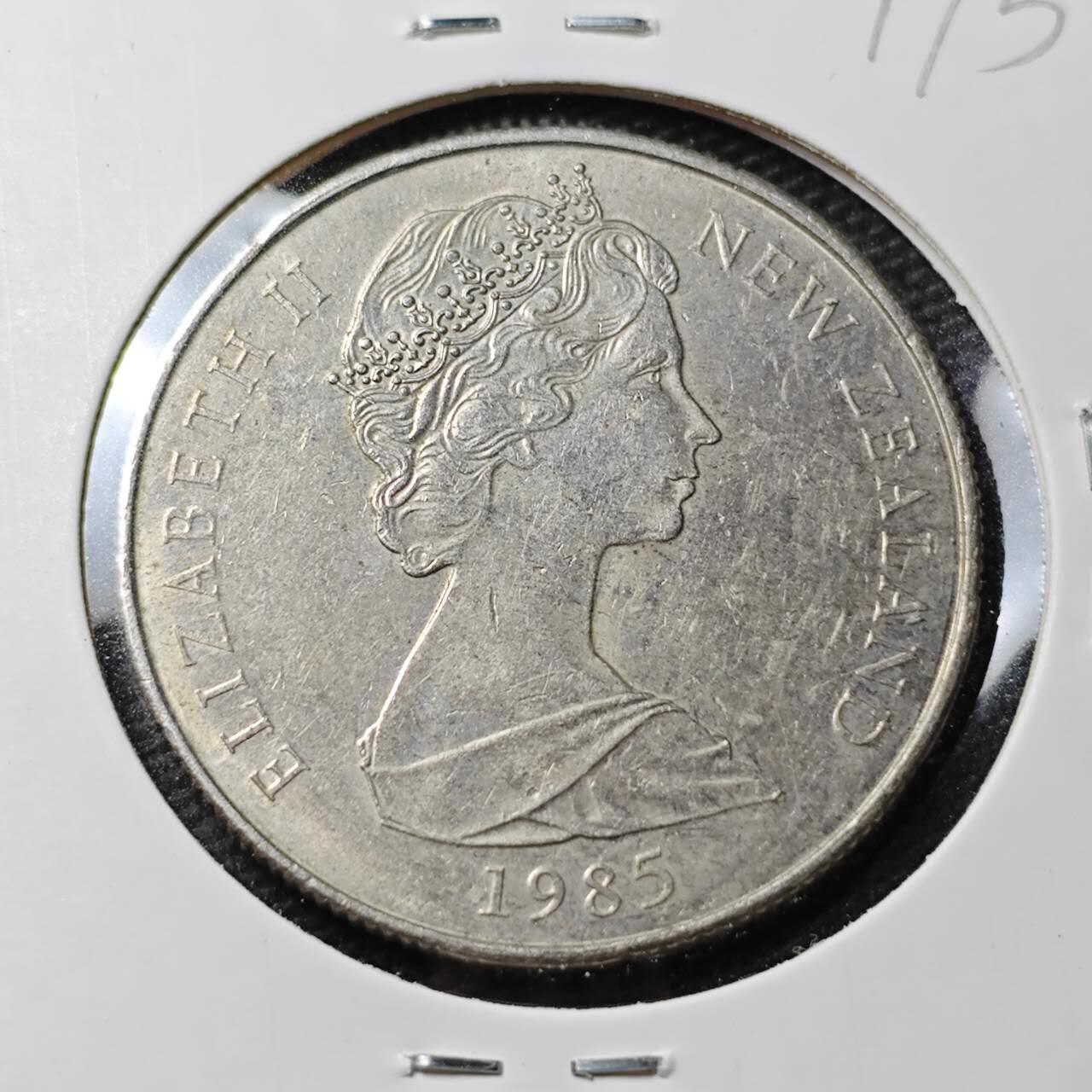 KK钱币收藏小铺 第377期  2月预留时间 周末发货  1985新西兰50分 加拿大代铸 浅雕版