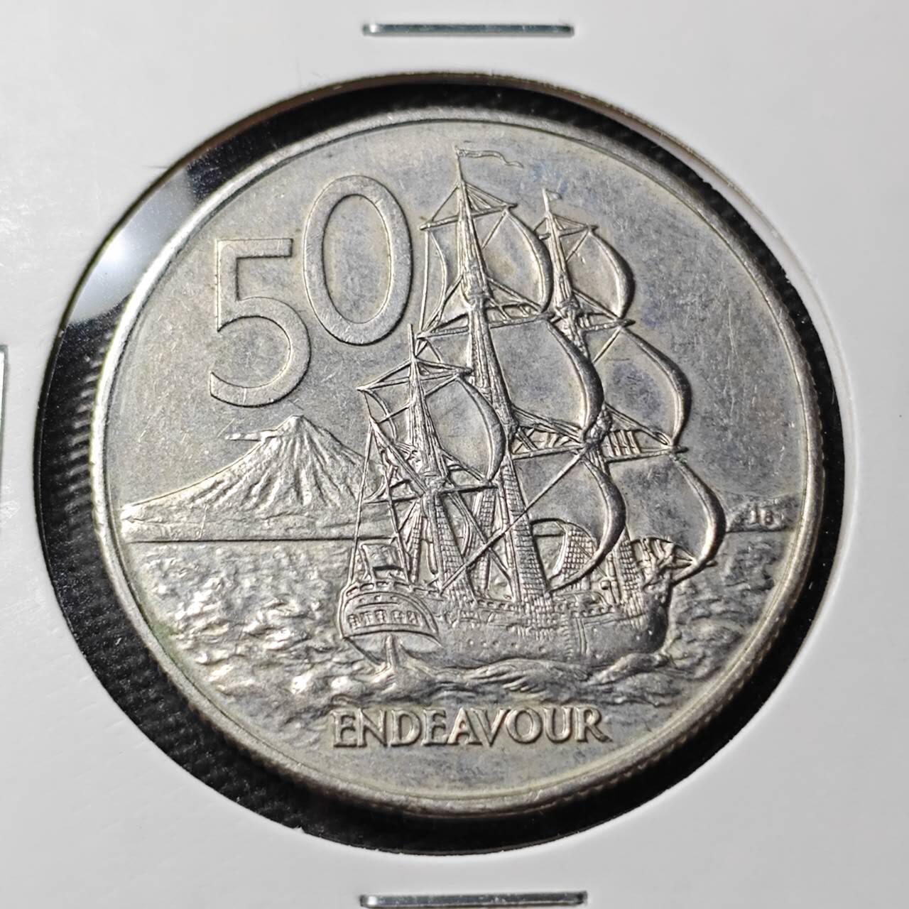 KK钱币收藏小铺 第377期  2月预留时间 周末发货  1985新西兰50分 加拿大代铸 浅雕版