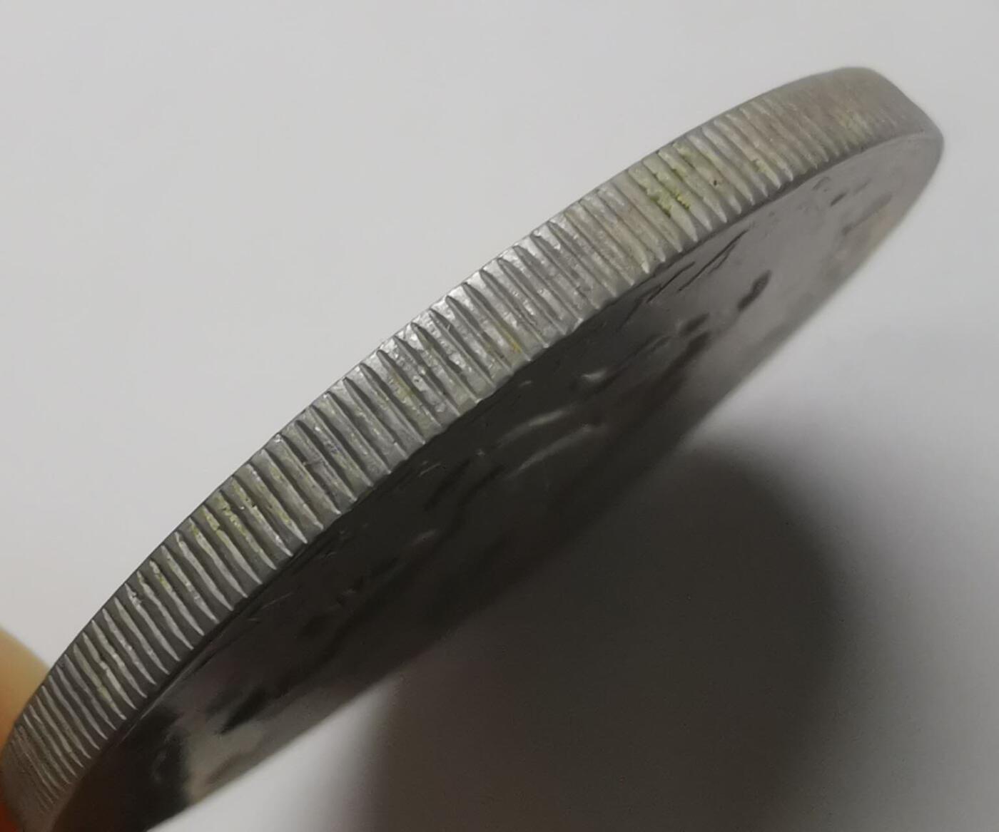 巨藏钱币第七期硬币场12月12号20点开拍 马来西亚1977年1林吉特纪念镍币33.3mm