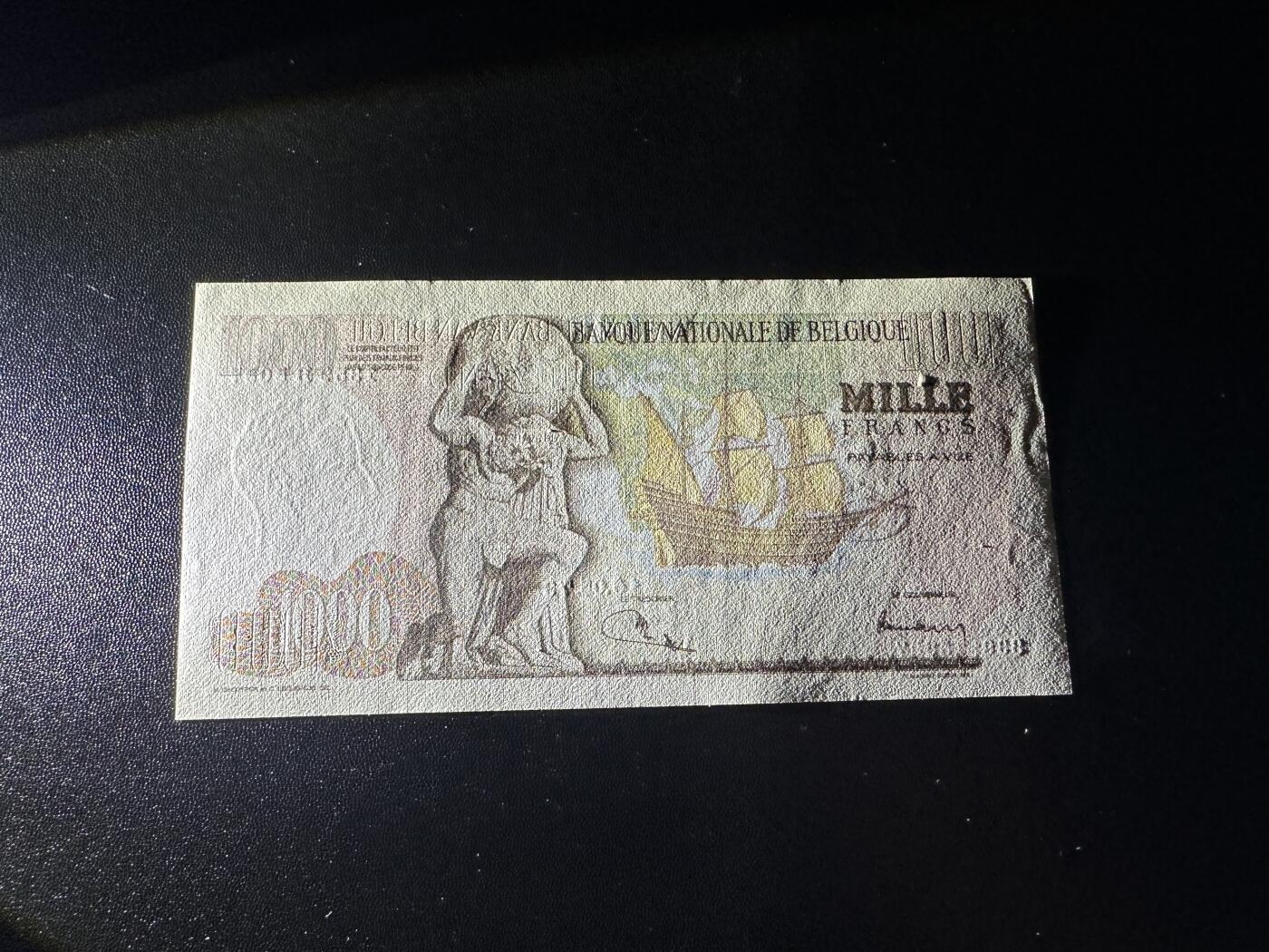 《外钞收藏家》第五百九十二期（精选场）（本平台长期征集拍品、欢迎藏友们联系合作） 比利时1973年老版1000法郎（少见；地图制作家吉拉德 克雷默）UNC 但角不绝 如图