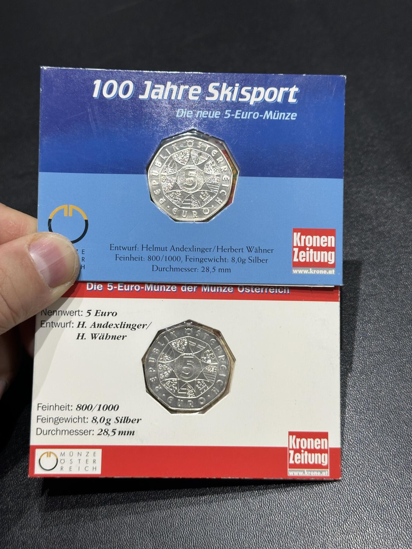 《外钞收藏家》第五百九十二期（精选场）（本平台长期征集拍品、欢迎藏友们联系合作） 奥地利精制5欧元一对（2004年足球协会成立百年+2005年滑雪纪念银币两枚）